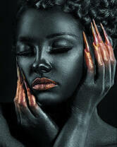 Без бренда «Коробка 20 шт: Портрет с золотыми ногтями» в Санкт-Петербурге