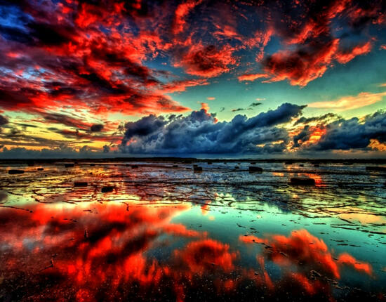 Картина по номерам 40x50 Красочные облака над зеркальной гладью озера