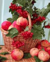 Без бренда «Плетёная корзина с калиной и яблоками» в Санкт-Петербурге