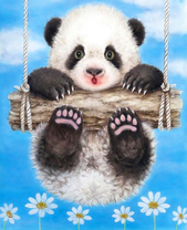 Маленькая панда на качелях